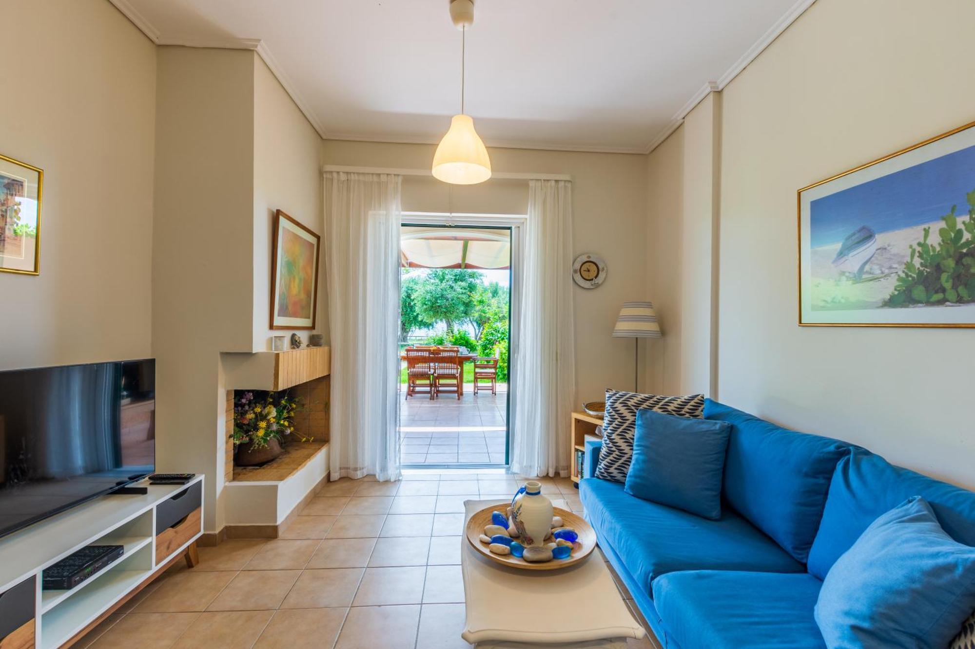 Barbati Seafront Luxury Suites Exterior foto